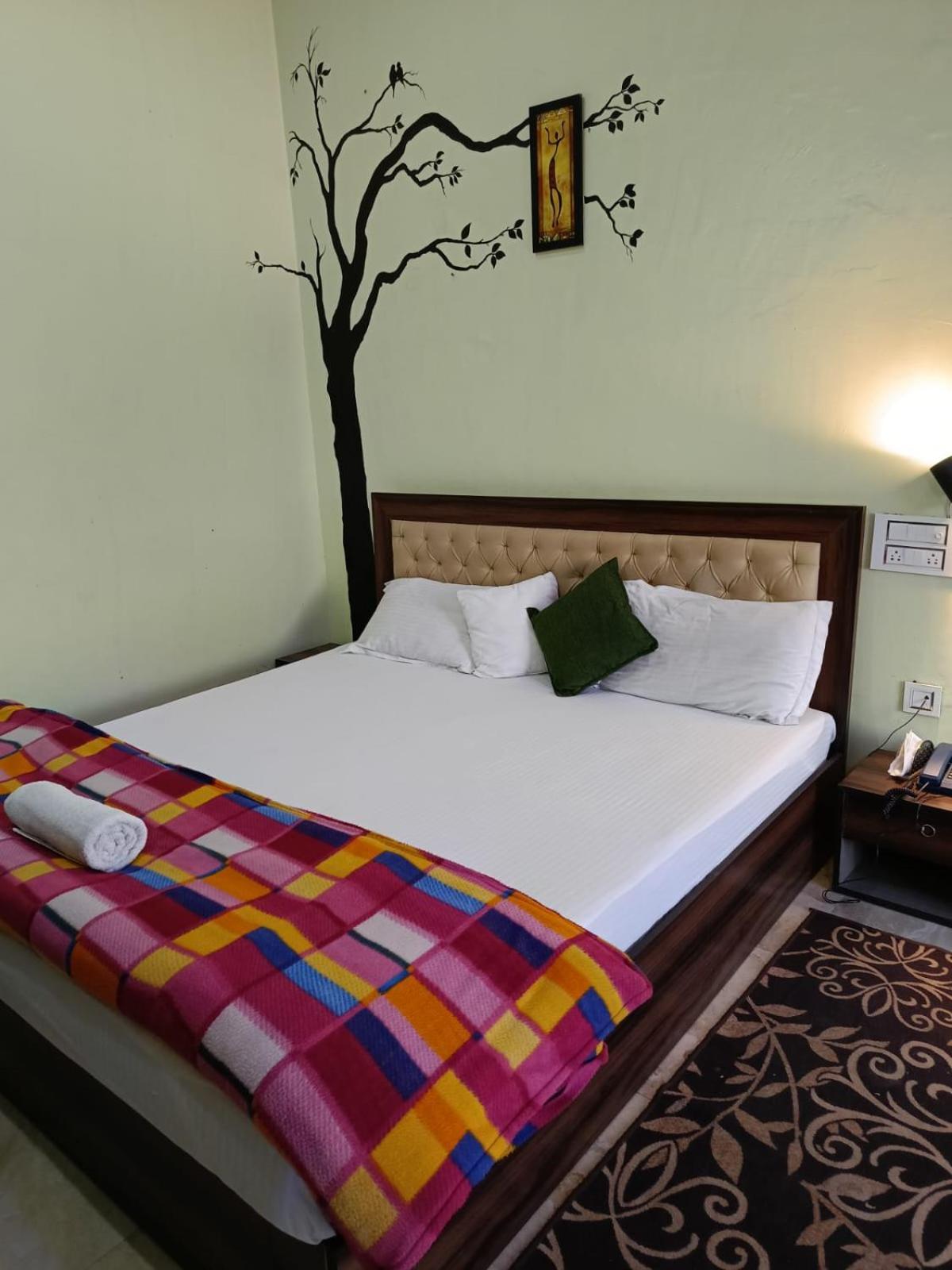 Joshi Holiday Home Stay Лансдаун Екстериор снимка