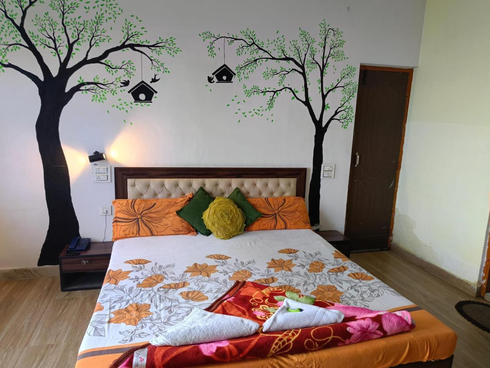 Joshi Holiday Home Stay Лансдаун Екстериор снимка