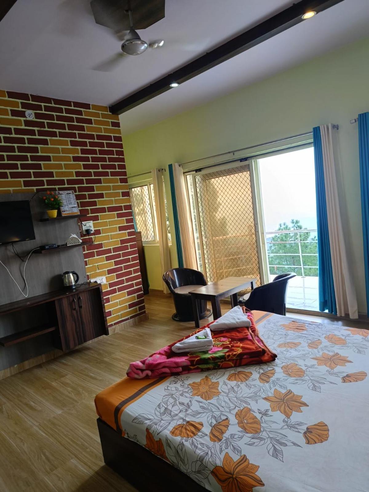 Joshi Holiday Home Stay Лансдаун Екстериор снимка