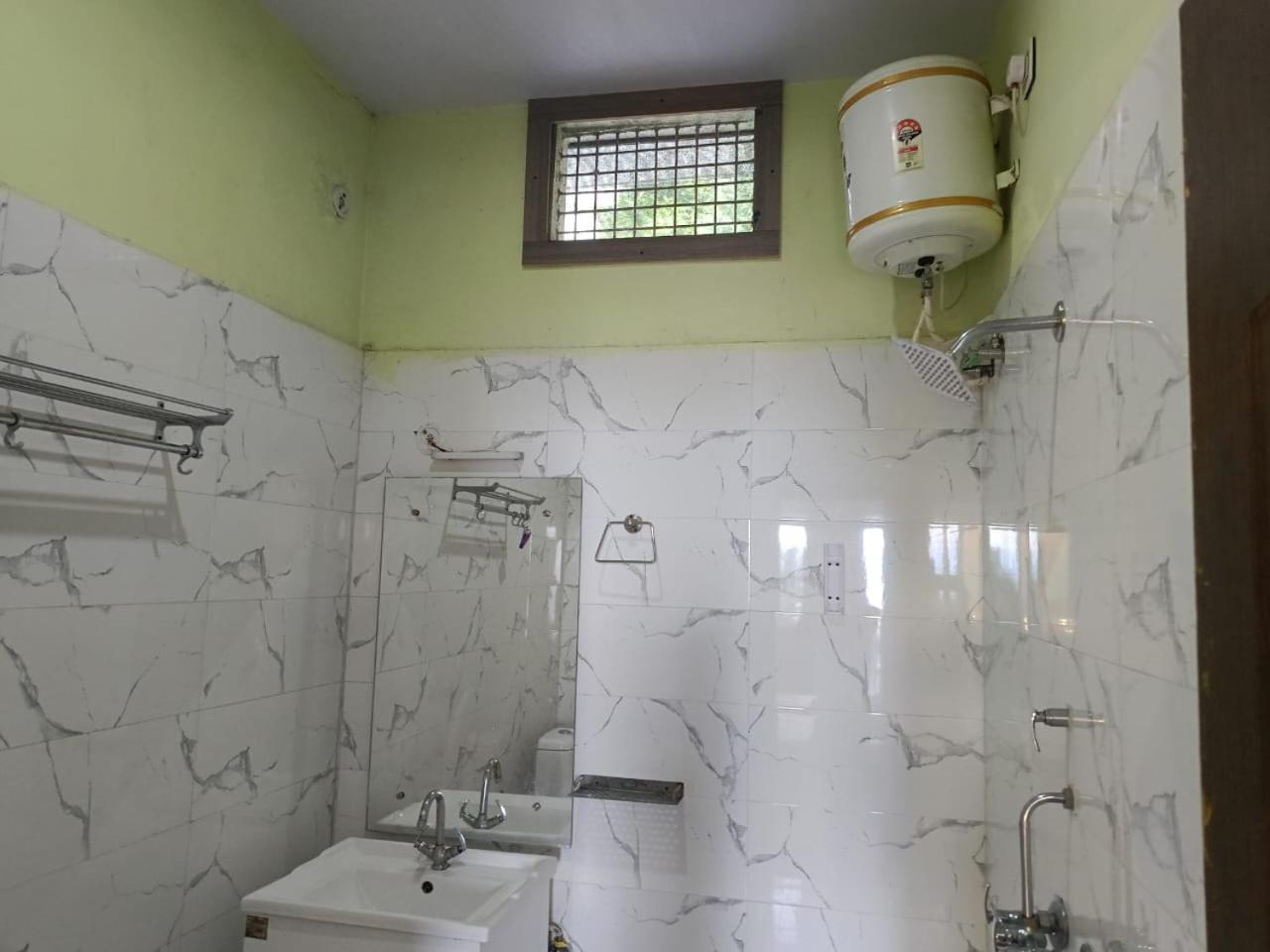 Joshi Holiday Home Stay Лансдаун Екстериор снимка
